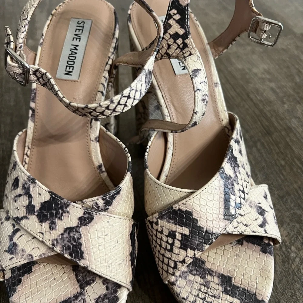 Steve Madden Neutral Snake-Print Platform Sandals